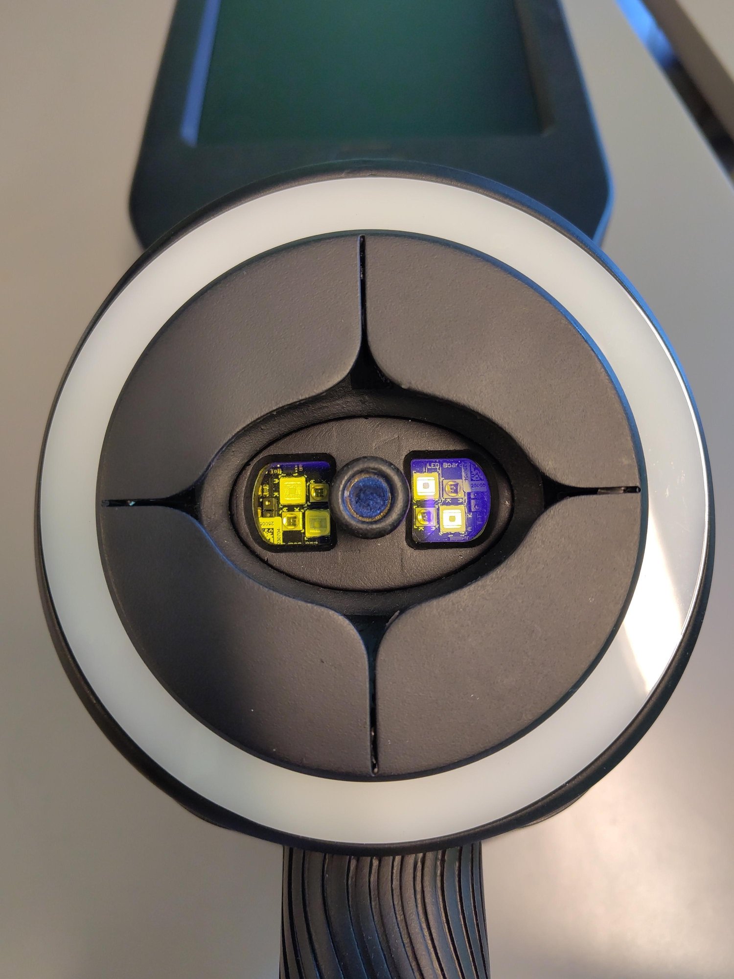 Avocado Scanner - cleaning - OneThird